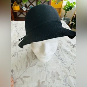 Vince Camuto Hats NWT OS